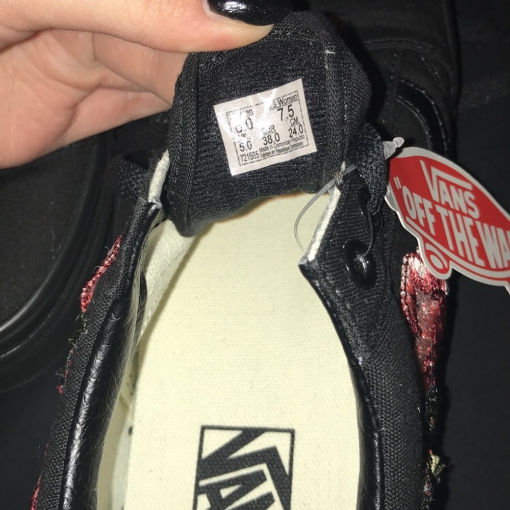 Custom Rose VANS - Picture 5 of 8